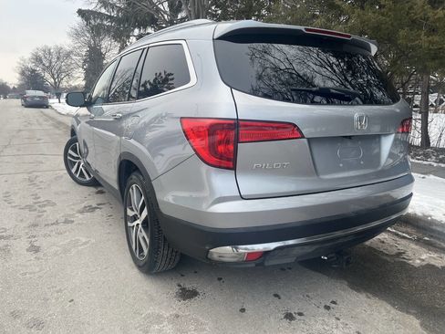 Used 2017 Honda Pilot Touring image 4
