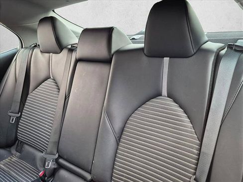 Used 2023 Toyota Camry SE FWD image 16