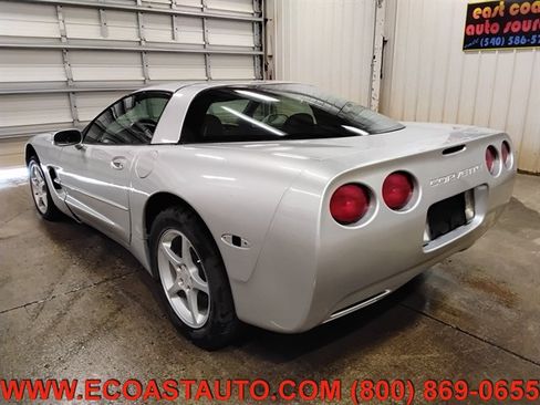 Used 2001 Chevrolet Corvette Coupe w/ Preferred Equipment Group2 RWD image 6