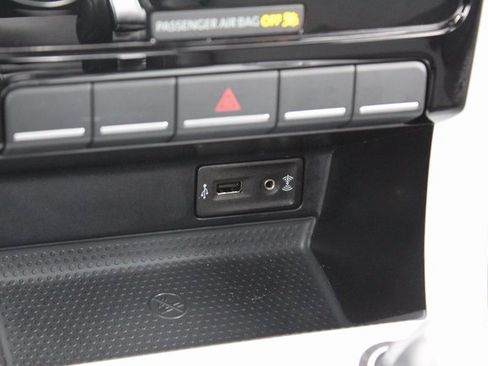 Used 2017 Volkswagen Beetle 1.8T SE image 24