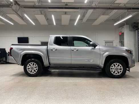 Used 2024 Toyota Tacoma SR5 image 5