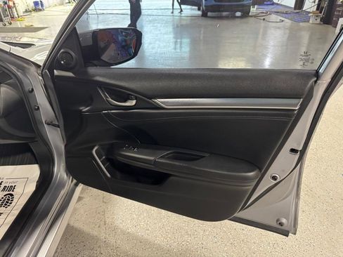 Used 2016 Honda Civic EX-L image 16