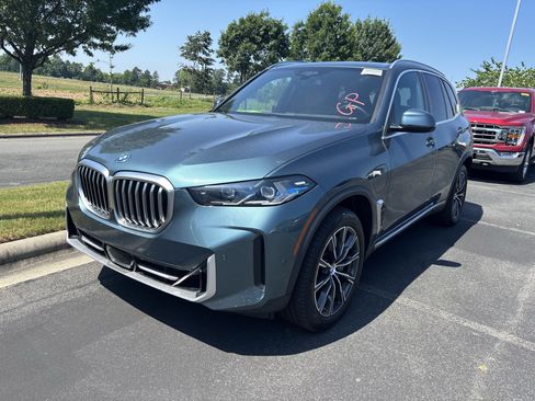 Certified 2024 BMW X5 xDrive50e w/ Executive Package AWD/4WD image 13