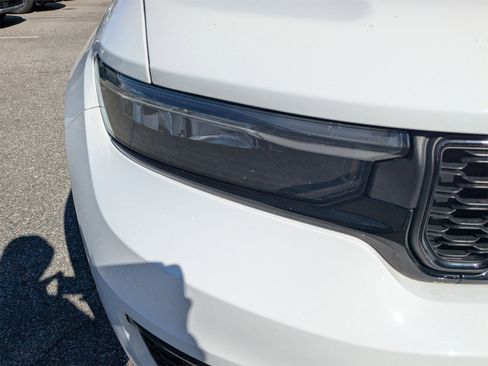 Used 2023 Jeep Grand Cherokee L Limited w/ Black Appearance Package image 10