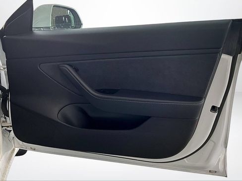 Used 2019 Tesla Model 3 Standard Range Plus RWD image 24