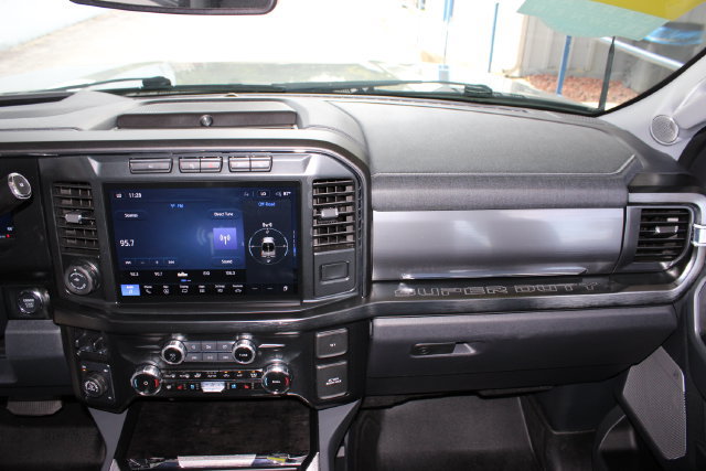 Used 2024 Ford F250 Lariat w/ Lariat Ultimate Package AWD/4WD image 27