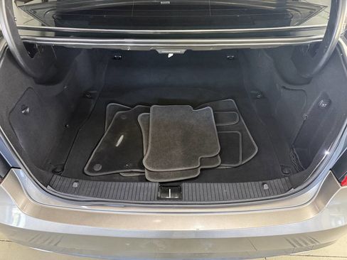 Used 2010 Mercedes-Benz E 350 Sedan w/ Premium 1 Pkg image 9