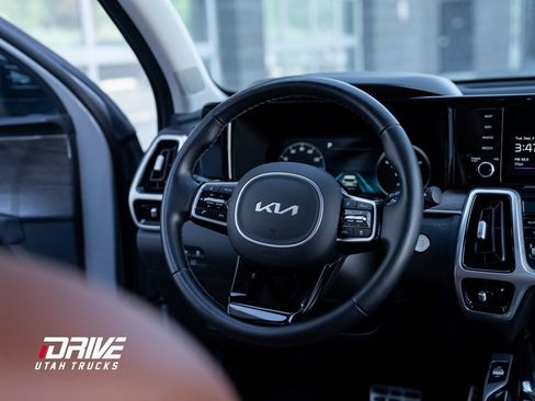 Used 2022 Kia Sorento SX Prestige w/ Rust Color Package image 31
