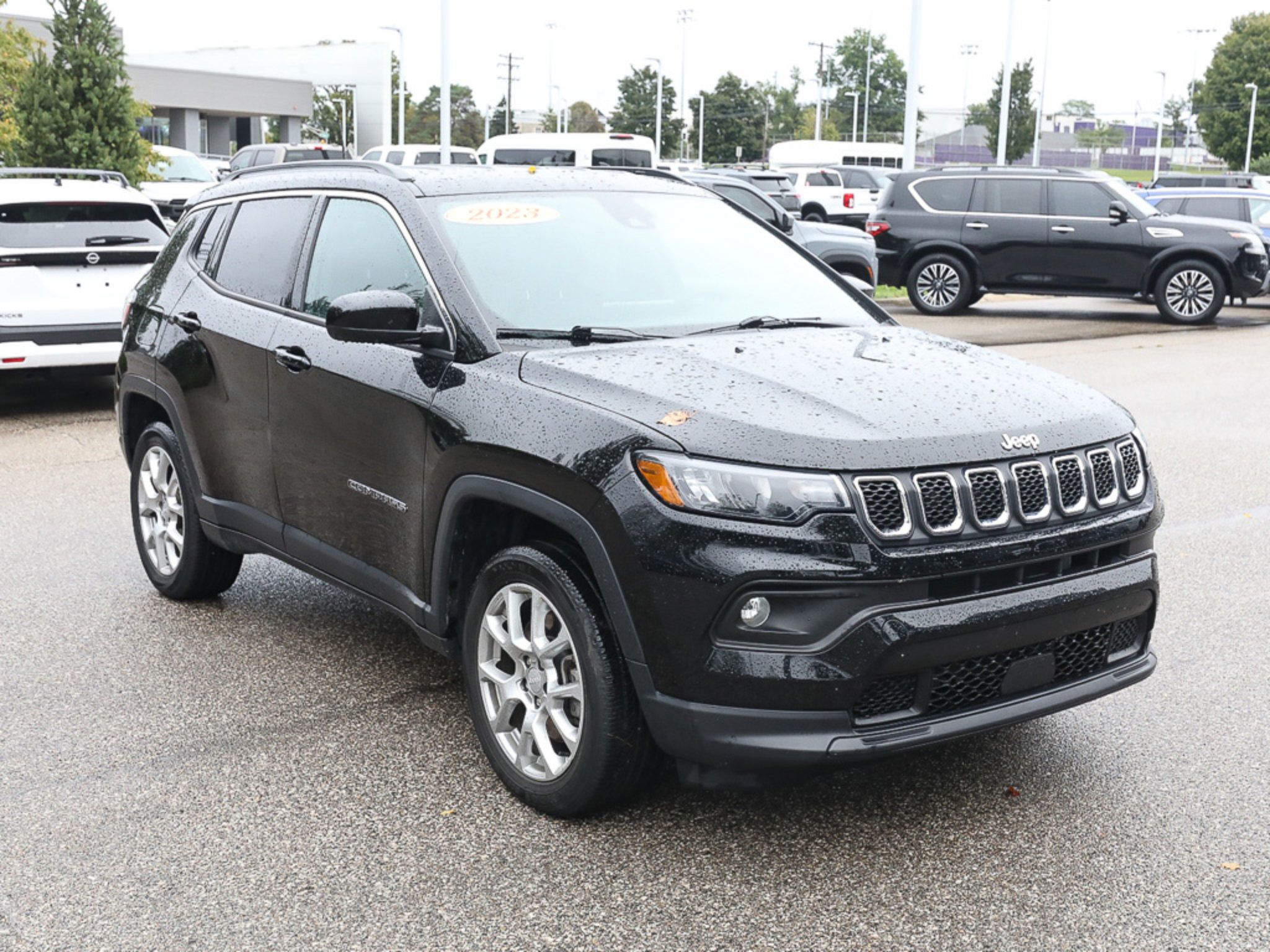 Used 2023 Jeep Compass Latitude AWD/4WD image 9