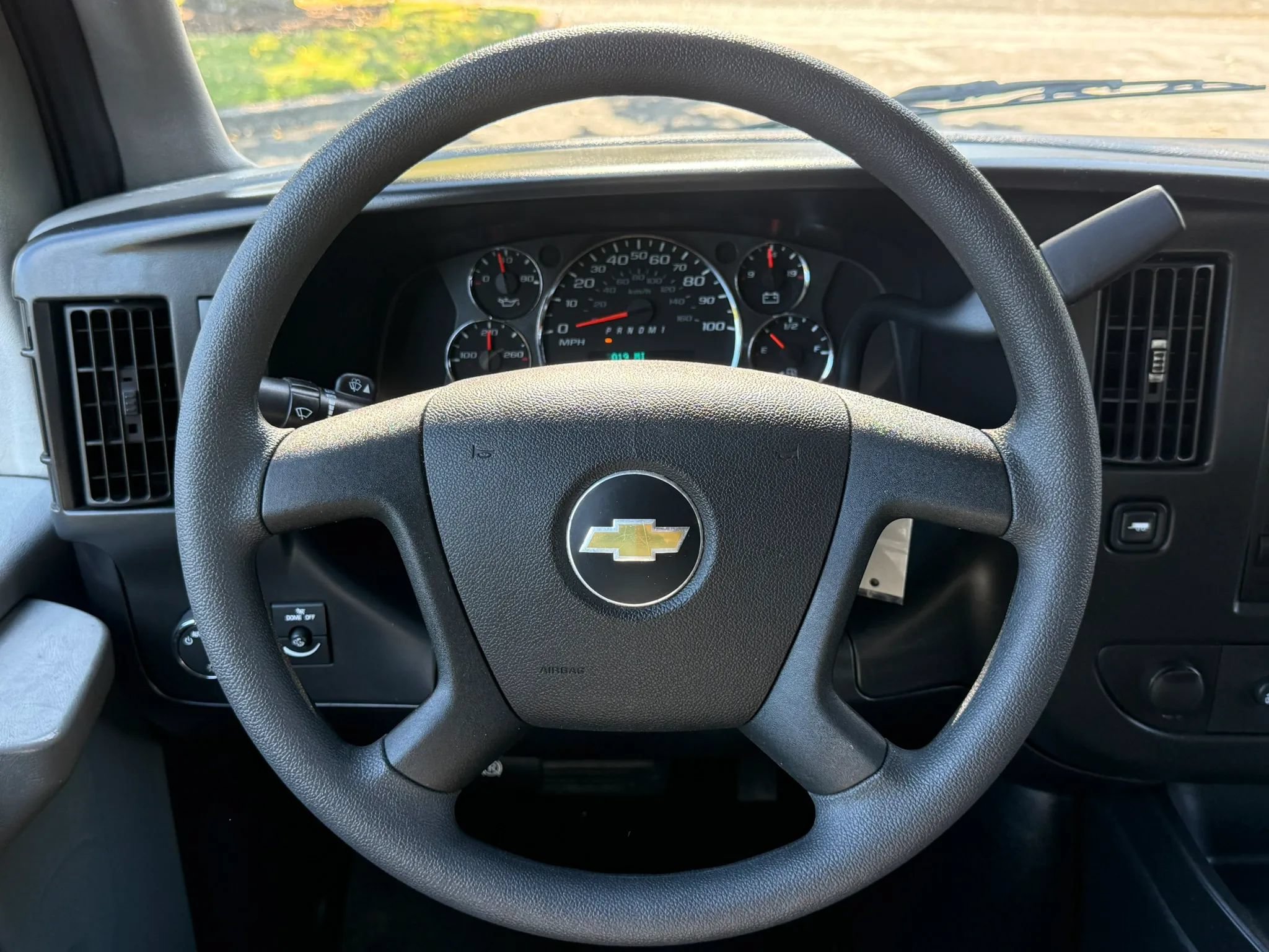 Used 2012 Chevrolet Express 2500 w/ Cold Climate Package RWD image 11
