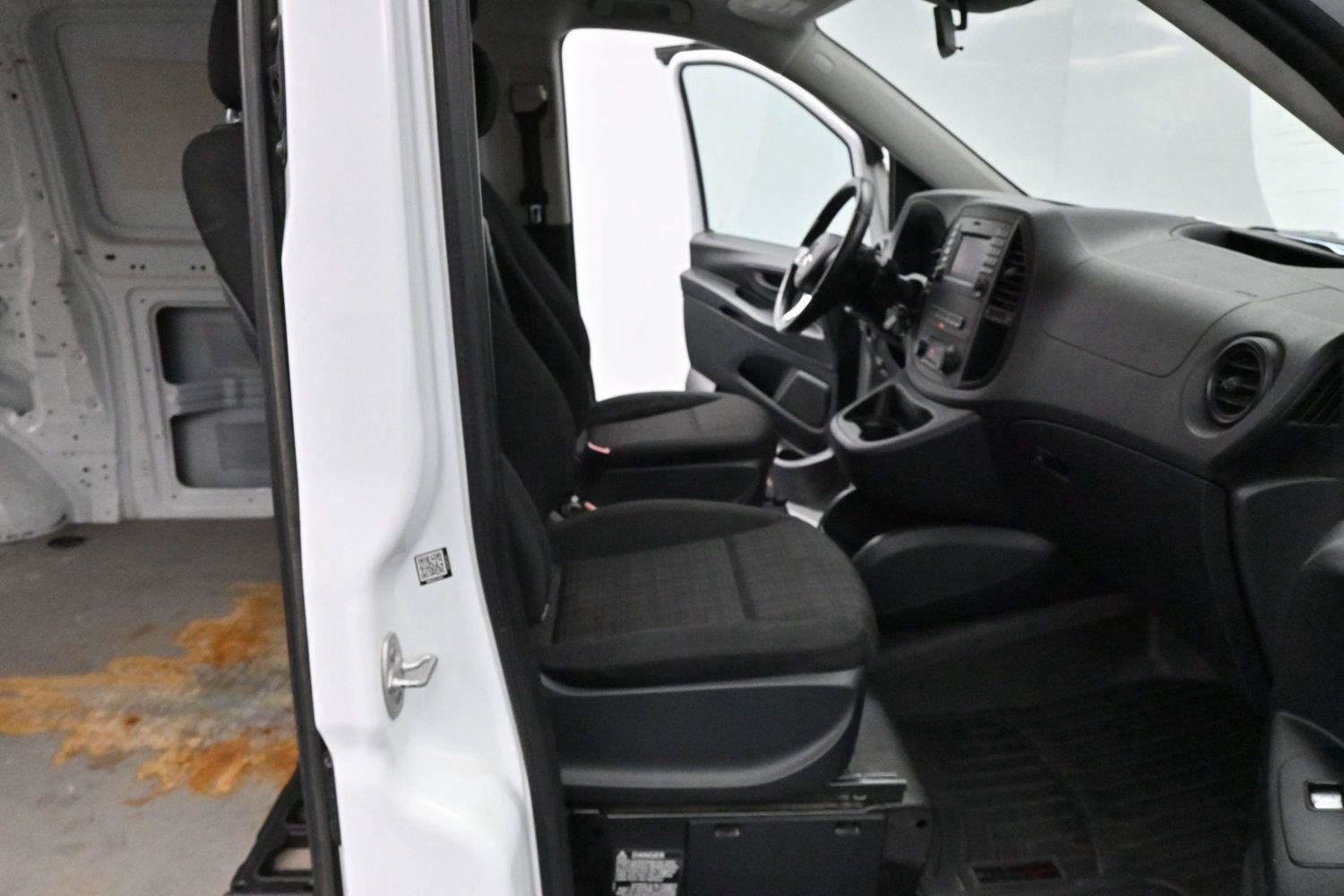 Used 2016 Mercedes-Benz Metris image 25