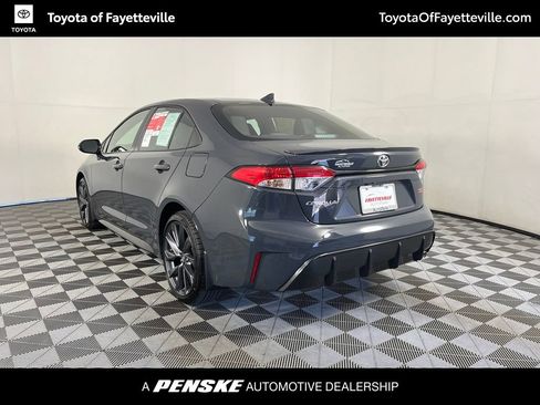 Used 2026 Toyota Corolla SE FWD image 3