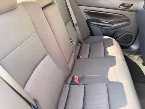 Used 2024 Nissan Altima 2.5 SV FWD image 14