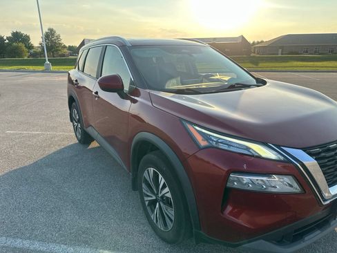 Used 2023 Nissan Rogue SV w/ SV Premium B Package AWD/4WD image 3