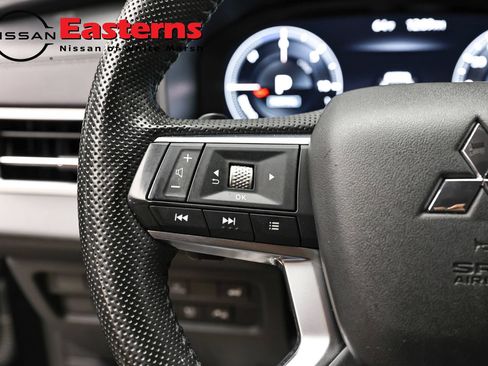 Used 2024 Mitsubishi Outlander SEL AWD/4WD image 14