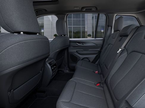 New 2025 Jeep Grand Cherokee Laredo w/ Luxury Tech Group I AWD/4WD image 23