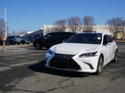 Used 2021 Lexus ES 350 Ultra Luxury w/ Accessory Package