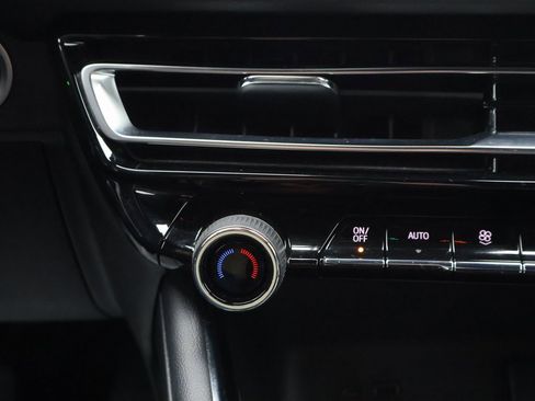 Certified 2024 Chevrolet Traverse RS image 32