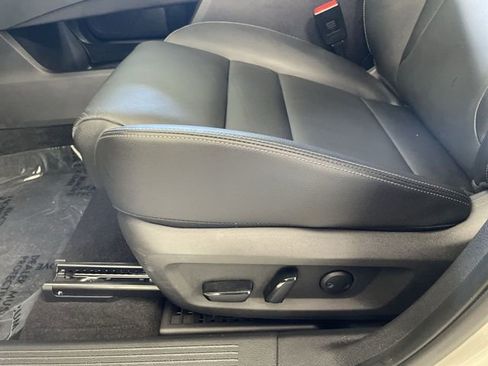 Certified 2024 Nissan Rogue SL w/ SL Premium Package image 22