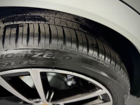 New 2026 Porsche Cayenne image 16