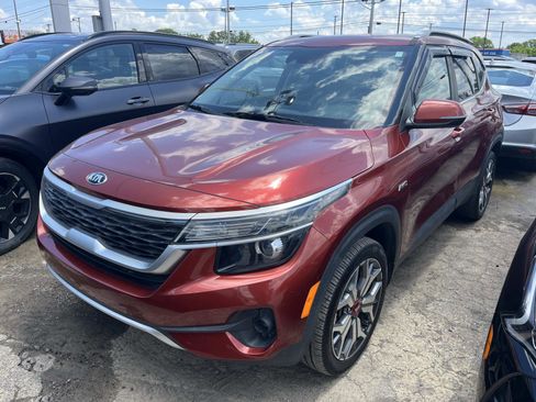 Used 2021 Kia Seltos S AWD/4WD image 2