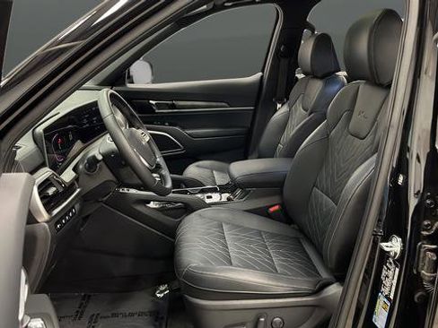 Used 2025 Kia Telluride EX X-Line AWD/4WD image 9