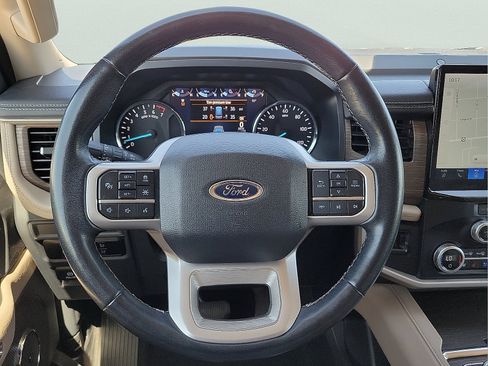 Used 2024 Ford Expedition Limited AWD/4WD image 19