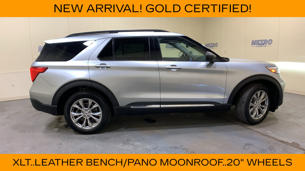 Used 2023 Ford Explorer XLT w/ Equipment Group 202A AWD/4WD image 2