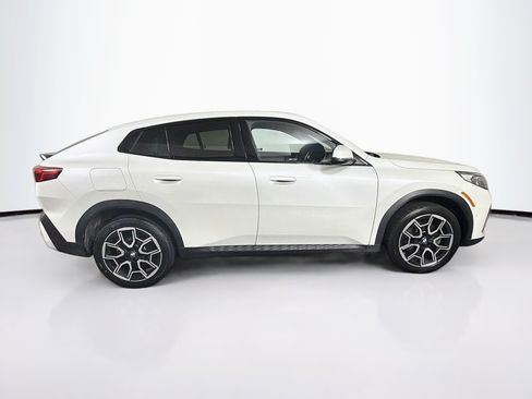 Used 2026 BMW X2 xDrive28i AWD/4WD image 10