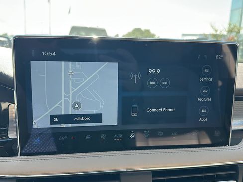 Used 2023 Lincoln Corsair AWD w/ Equipment Group 101A image 20