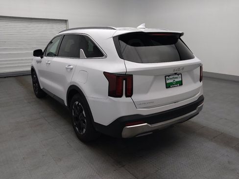 Used 2024 Kia Sorento S FWD image 5