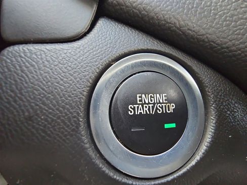 Used 2023 Chevrolet Equinox LT image 16