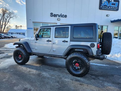 Used 2017 Jeep Wrangler Unlimited Sport image 9