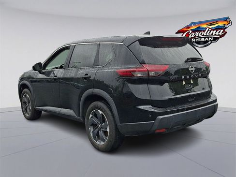 Used 2025 Nissan Rogue SV FWD image 4