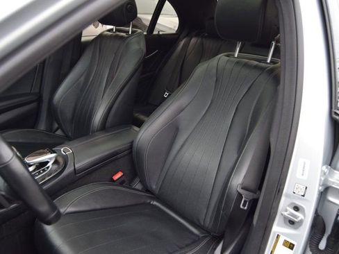 Used 2019 Mercedes-Benz E 300 4MATIC w/ Premium 1 Package image 21