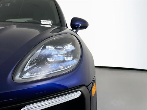 Used 2026 Porsche Macan Turbo AWD/4WD image 15