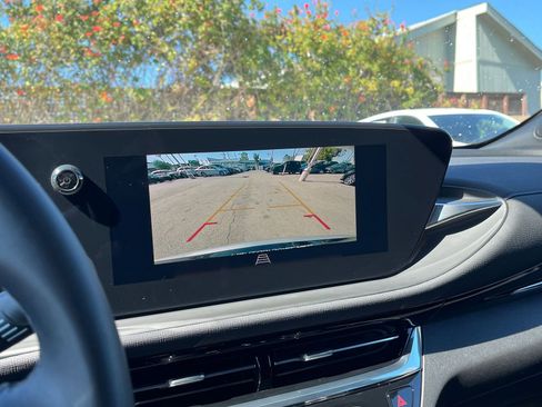 Used 2025 Buick Envista Sport Touring image 17