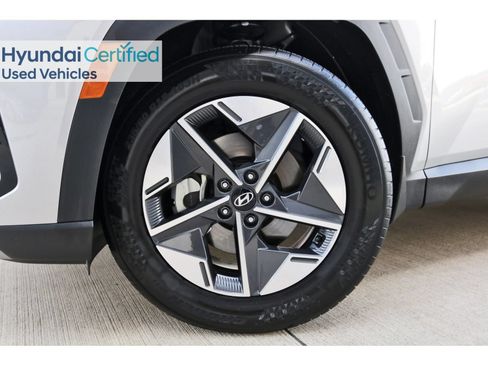 Certified 2025 Hyundai Tucson SEL FWD image 32