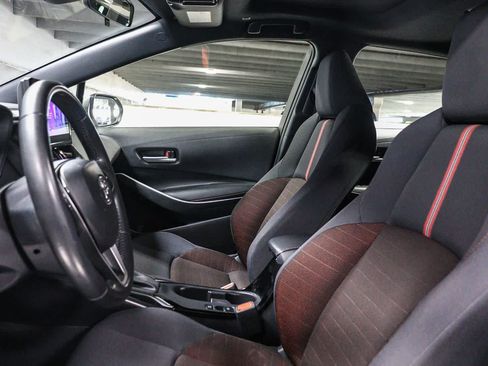 Certified 2024 Toyota Corolla SE w/ SE Premium Package FWD image 19