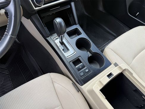 Used 2018 Subaru Outback 2.5i Premium image 27