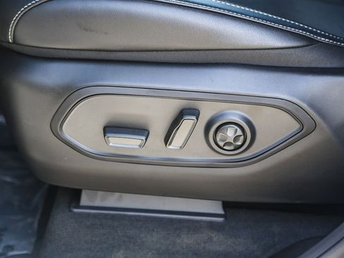 New 2025 Jeep Grand Cherokee Altitude image 22