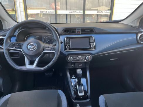 Used 2025 Nissan Versa SV FWD image 30