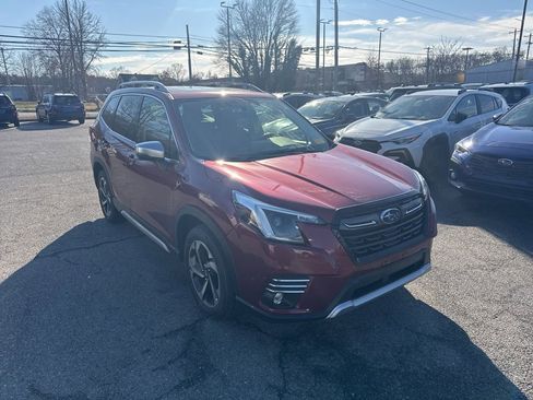 Used 2022 Subaru Forester Touring image 1