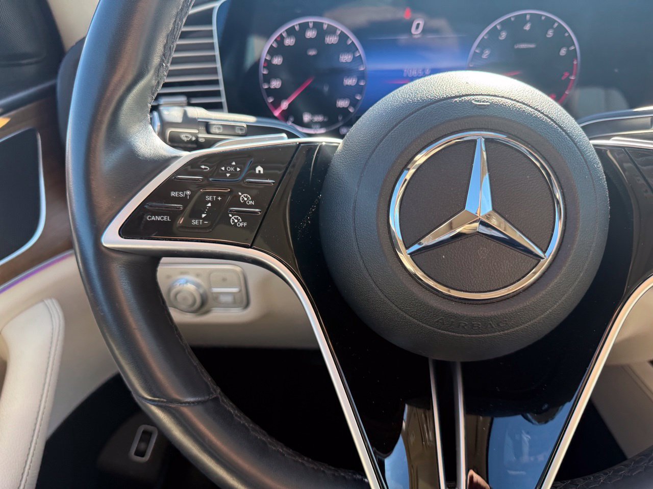 Used 2024 Mercedes-Benz GLE 350 4MATIC image 18
