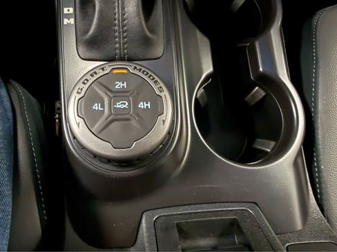 Used 2024 Ford Bronco Outer Banks AWD/4WD image 19