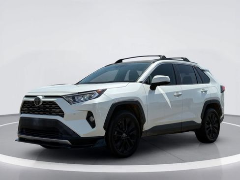 Used 2019 Toyota RAV4 Limited w/ Advanced Technology Package FWD image 2