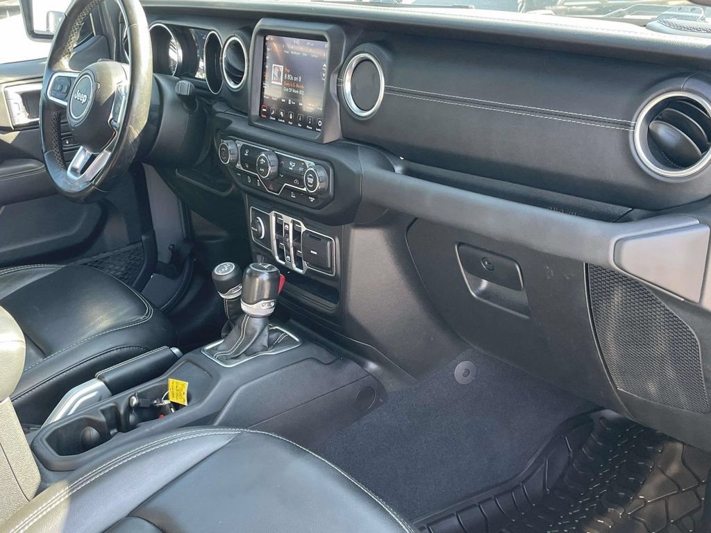 Used 2021 Jeep Gladiator Overland w/ Popular Equipment Package AWD/4WD image 25