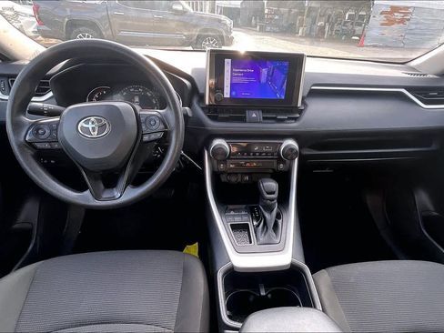 Used 2025 Toyota RAV4 LE image 15
