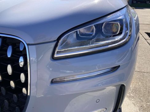 New 2025 Lincoln Corsair Reserve image 11