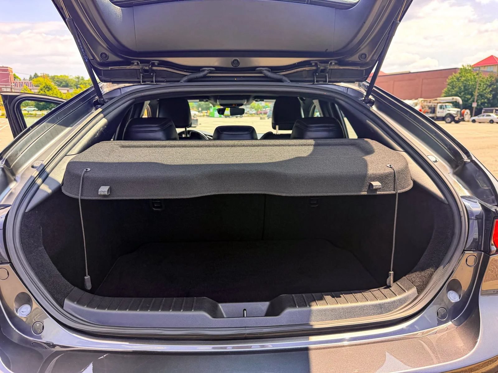 Used 2023 MAZDA MAZDA3 s FWD image 9